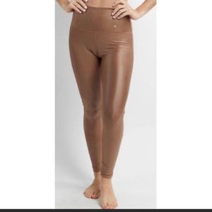 Savvi Mirage leggings in 2xl. Sent me the wrong size so never worn with tags